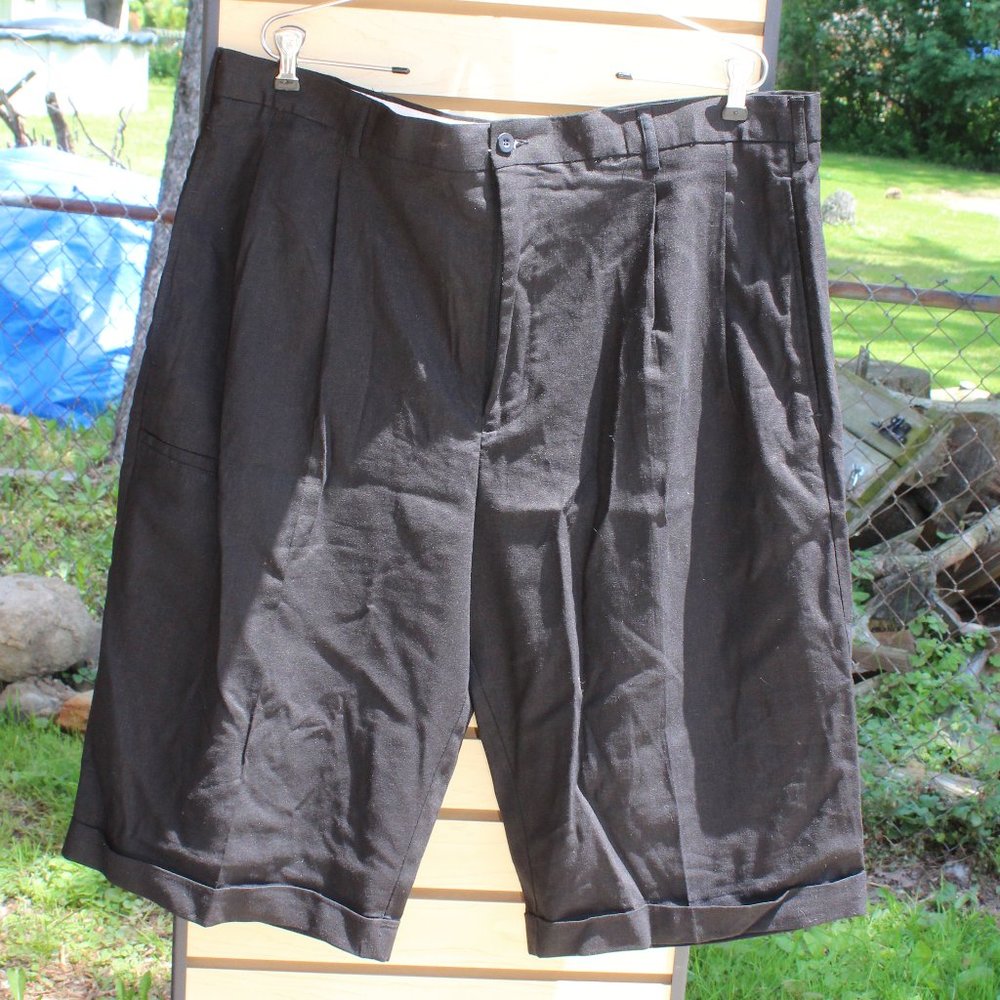 Trust USA Men's Black Linen Shorts - Men's Size W42